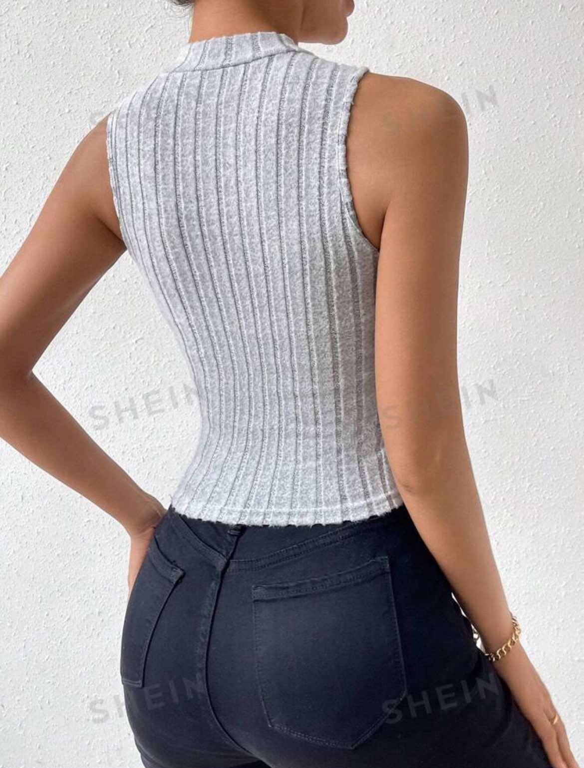 Women Ribbed Sleeveless Turtleneck Fitted Blouse